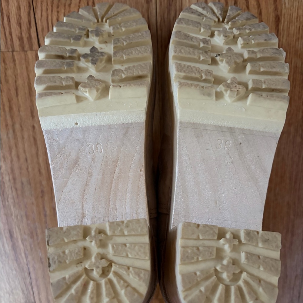 No. 6 Shearling Boot - Picture 6 of 6